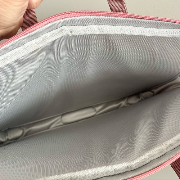 Tucano soft pink laptop bag called “Workout Cable Out” good condition - Picture 13 of 16